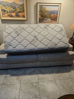 Twin mattress