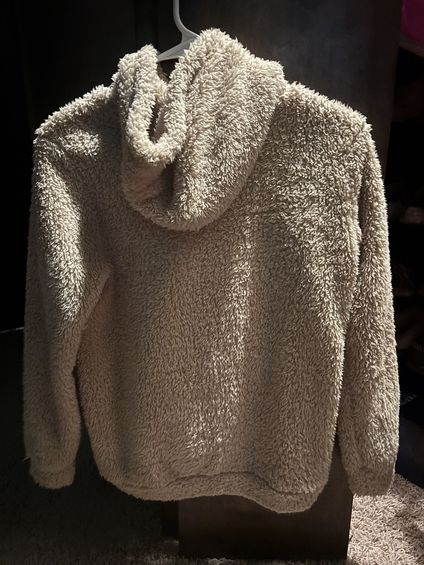 Amazon Tan Size 10 Soft Sweatshirt