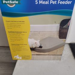 Brand New Pet Feeder 