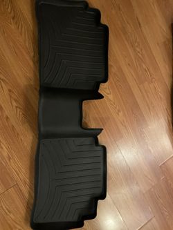 Weathertech Car Mats/Rugs Nissan Versa with Extras