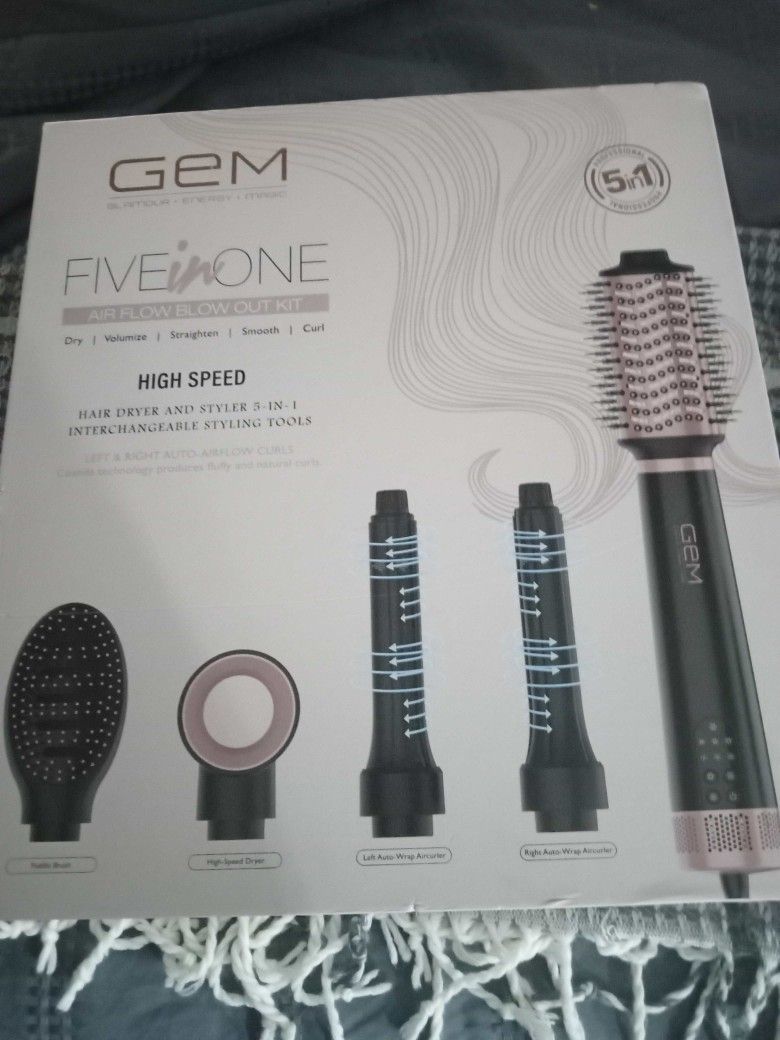 BRAND NEW GEM in Hair Dryer/Styler