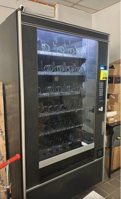I am selling this snack machine.