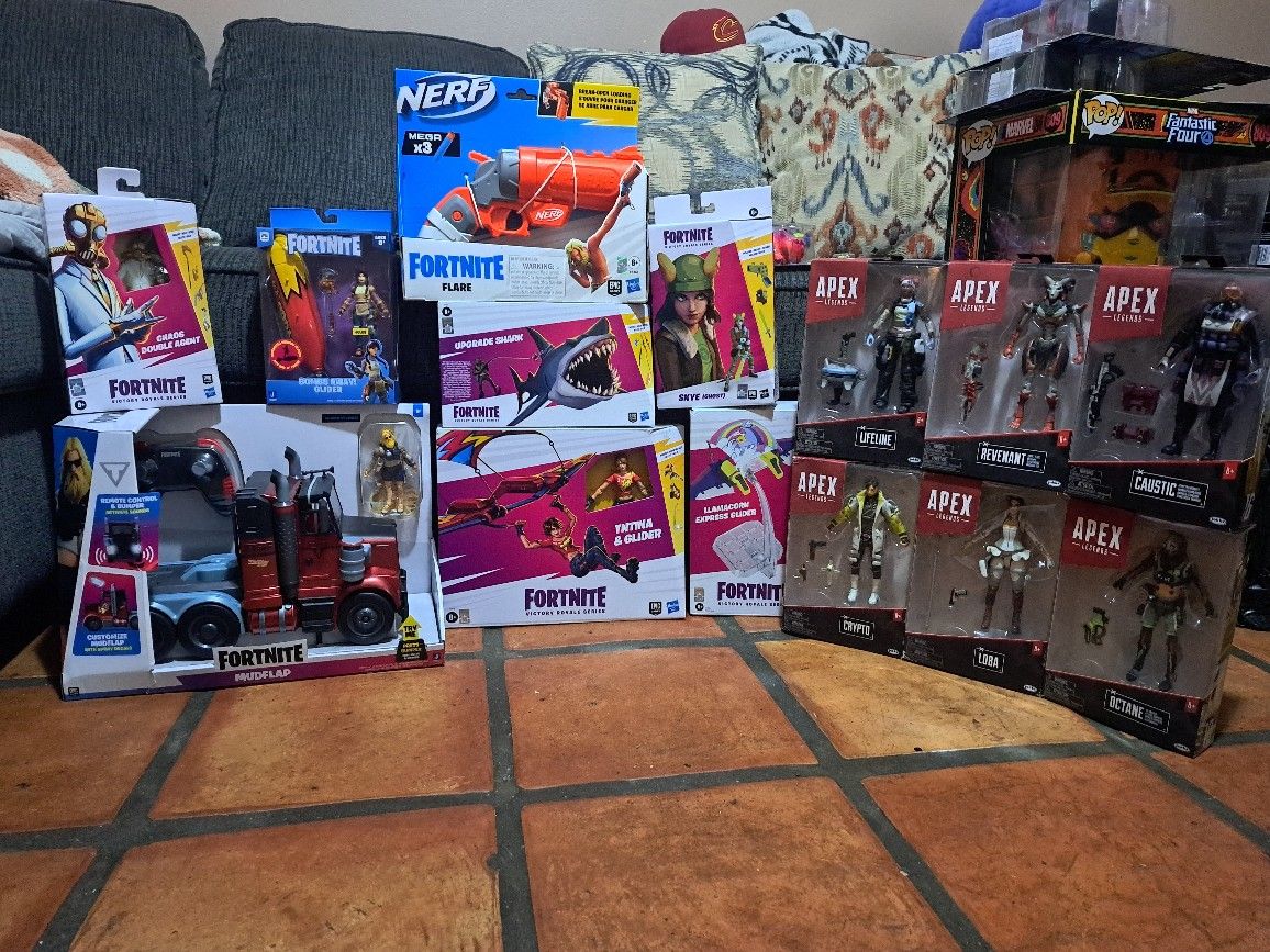 Fortnite Vs Apex Lot