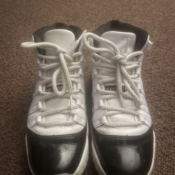 JORDAN 11 RETRO 'GRATITUDE / DEFINING MOMENTS'