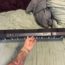 Electric Keyboard Casio-2080