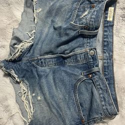 Levi’s 501 Women’s Jean Shorts Size 32