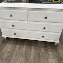 Dresser White Dresser 