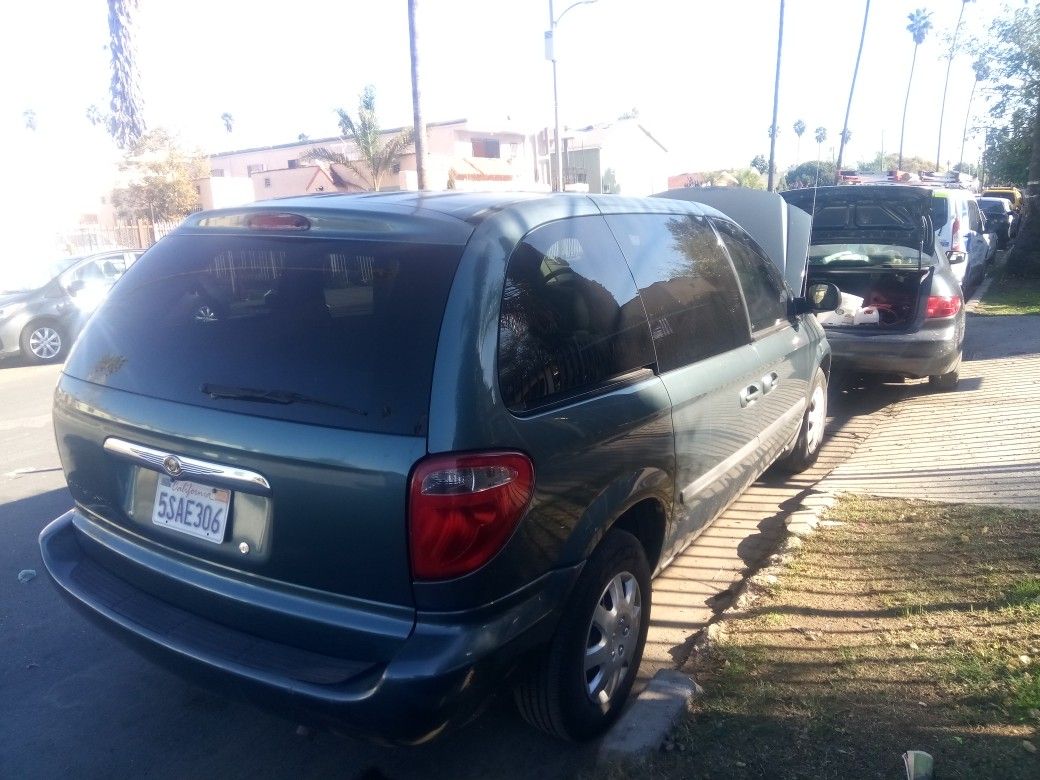2006 Chrysler Town & Country