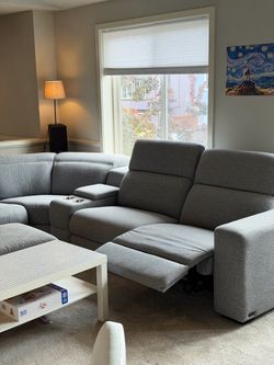 6-piece Power Reclining Sectional Couch/Sofa w/ Console & USB