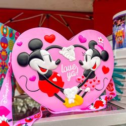 2025 Sweethearts Light Up Popcorn Bucket 