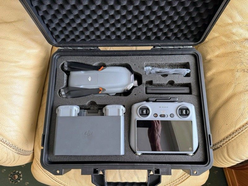 DJI Air 3s Drone Fly More Combo with RC 2 Remote Control (Immaculate Condition)