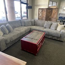 Giant Sectional Super Deep 