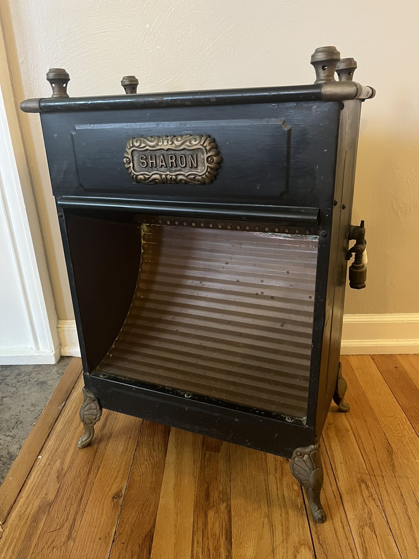 Antique Sharon Gas Stand 15101