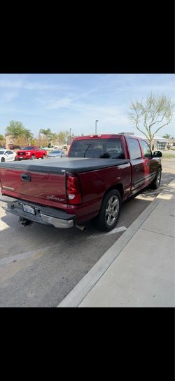 Silverado Cal Lidz Black Fiberglass Tonneau Cover