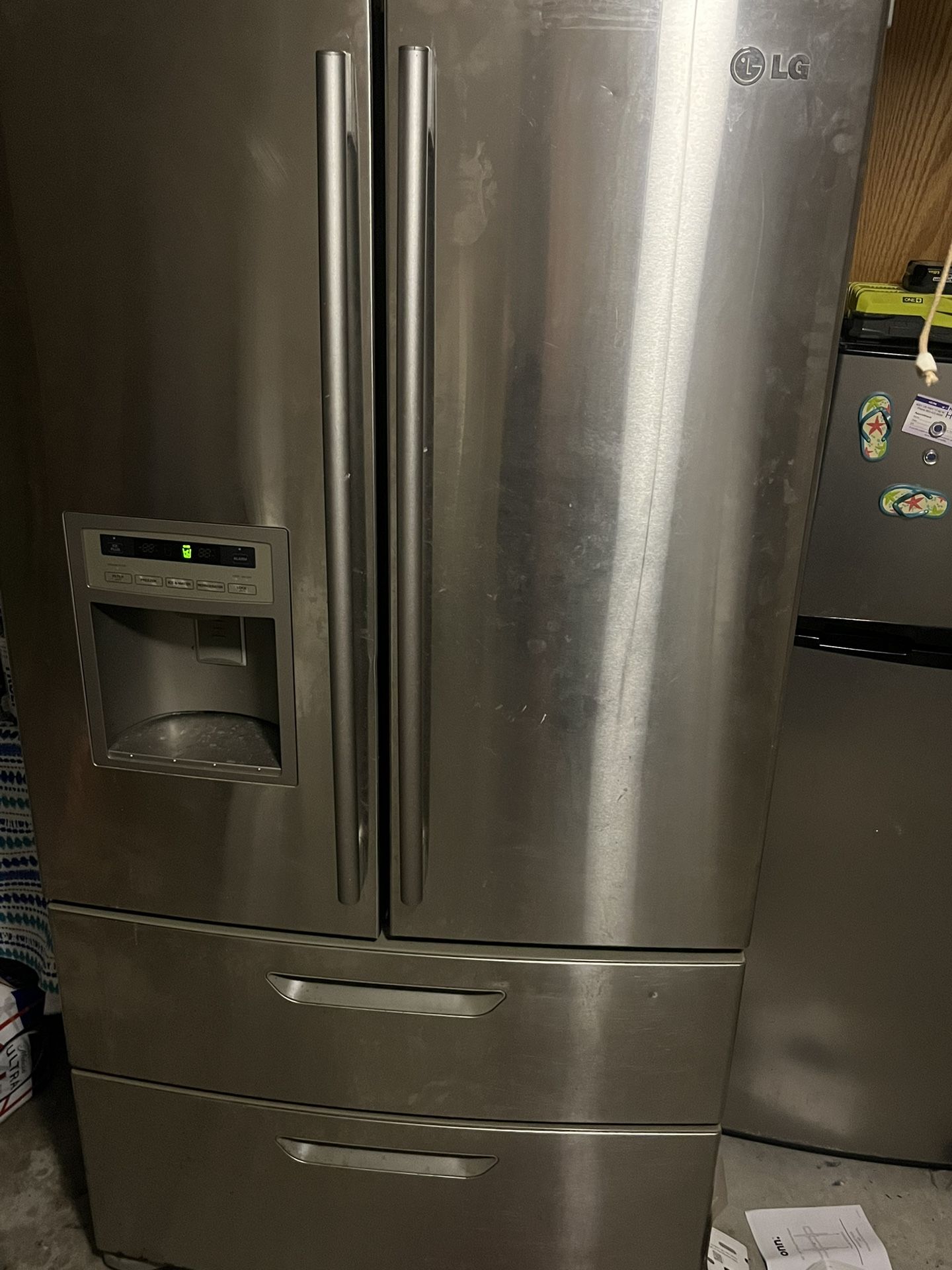 Refrigerator