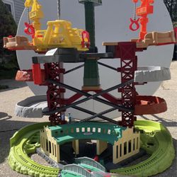 Thomas & Friends Trains and Cranes supertower toy play set- assembled!