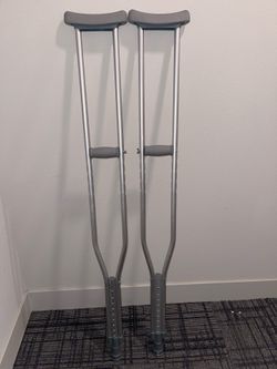 Crutches, Adjustable!