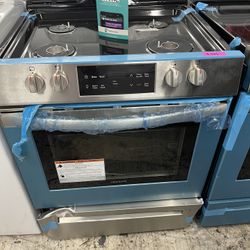 Frigidaire 30” Slide In Gas Range In Stainless Steel New Open Box