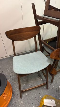 Kitchen stool chairs for free