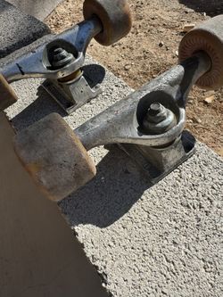 Independent Skateboard Trucks 