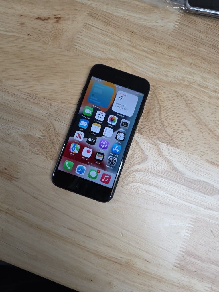 Iphone 7 32gb. Unlock Any Sim