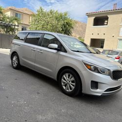 2015 KIA Sedona