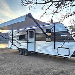 2022 Camper Travel Trailer 26ft