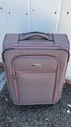 London Fog Sheffield II Houndstooth Spinner Luggage