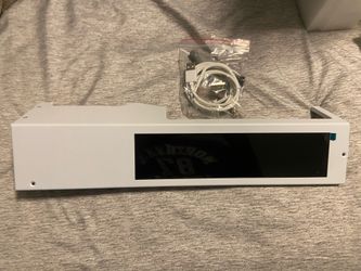 Lian Li O11 Vision-M with 9.2” LCD Accessory Kit
