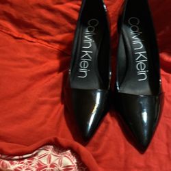 Calvin Klein Women’s Pumps 