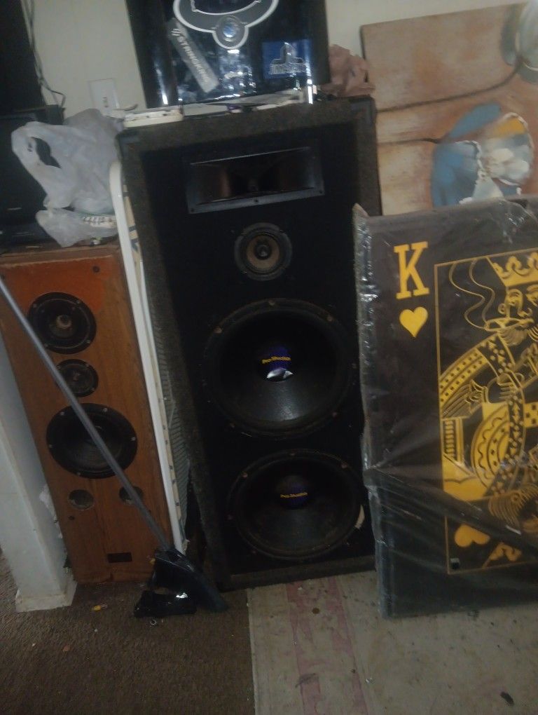 Studio Speakers