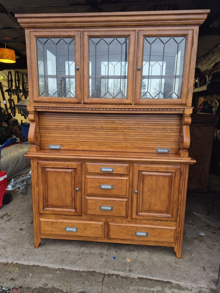 Solid Oak China Hutch/rolltop Buffet