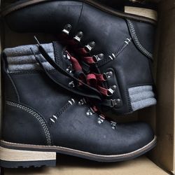 New Size 9 Women's Kodiak Waterproof Insulated Black Surrey Boots