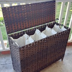 New!laundry hamper 4/1   H 26* L32*W 13 