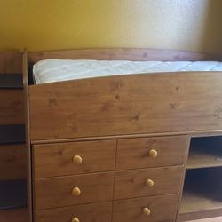 2 Bunk Beds With Shelves 