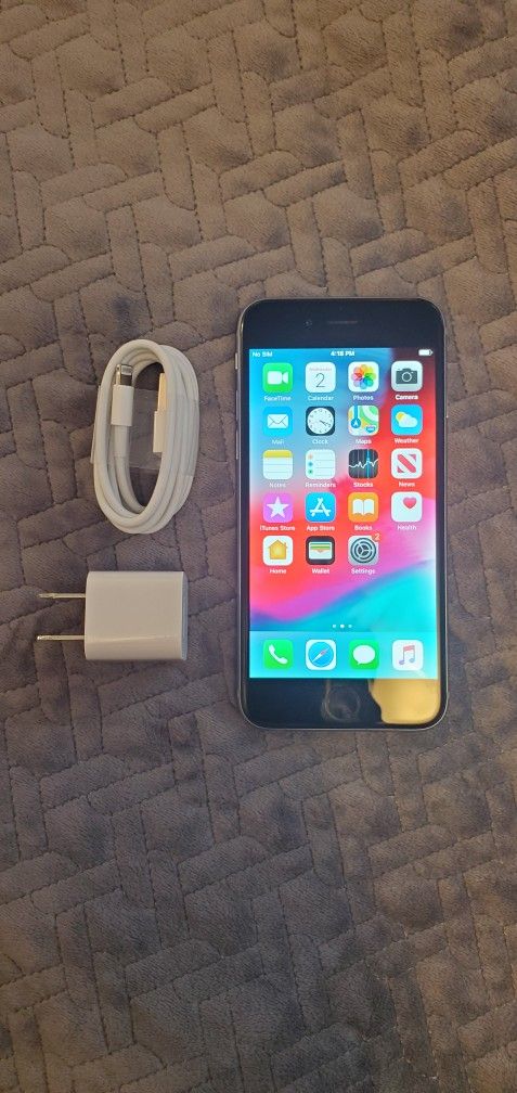 iPhone 6 - UNLOCKED - Like New