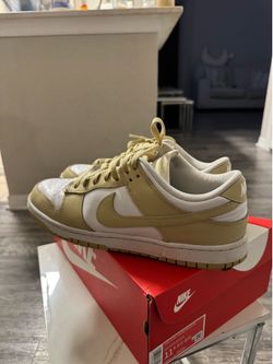 Dunk low “team gold” size 11.5