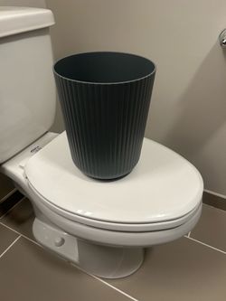 Trash can