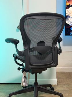 Herman Miller Remastered Aeron Size C Office Chair