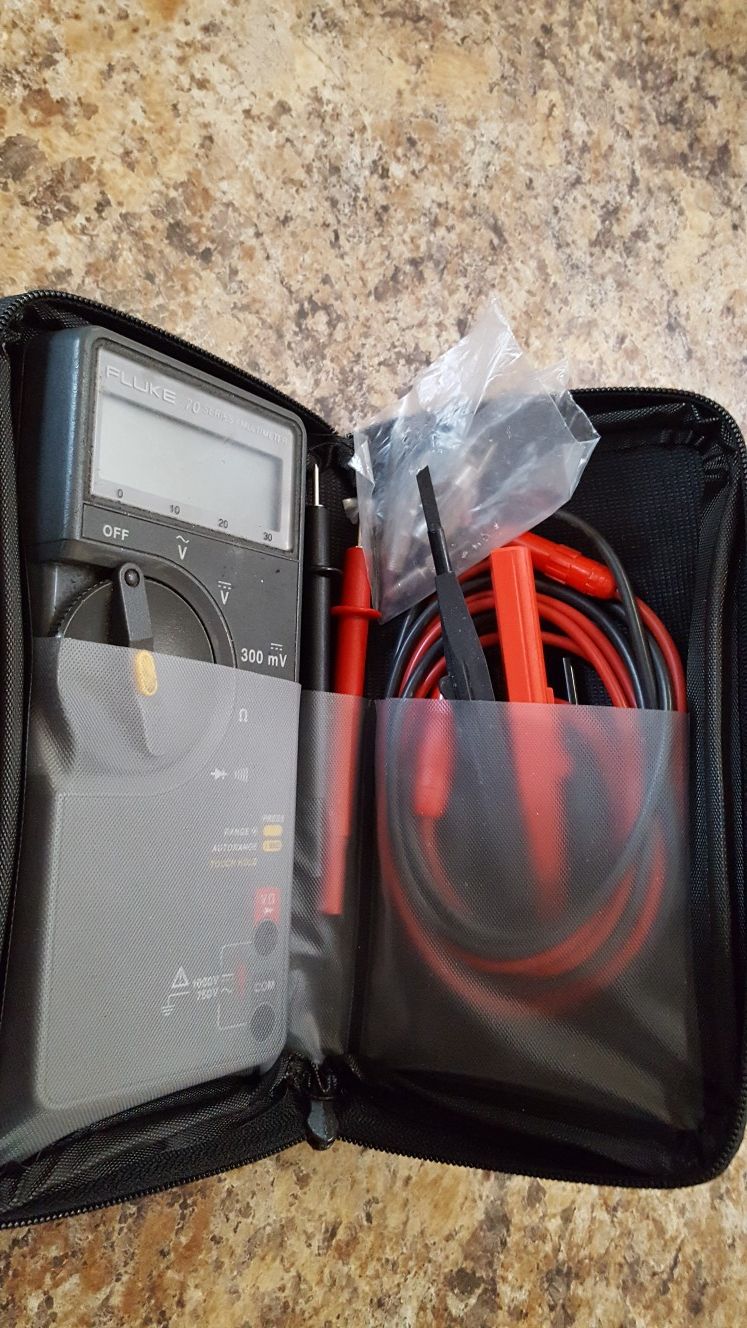 Fluke T5-1000 Continuity Current Electrical Tester 1000V for Sale in  Danvers, MA - OfferUp