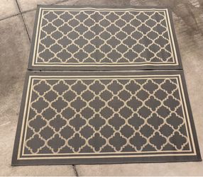 Set of 2 Grey Trellis Indoor/Outdoor Rugs (58.5” x 31.5”)