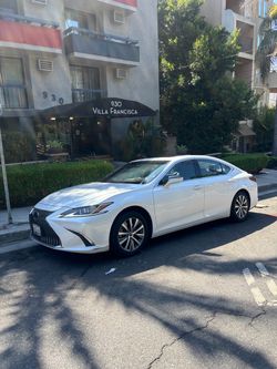 2021 Lexus ES Sedan White