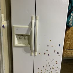 Refrigerador Pequeño for Sale in Fontana, CA - OfferUp