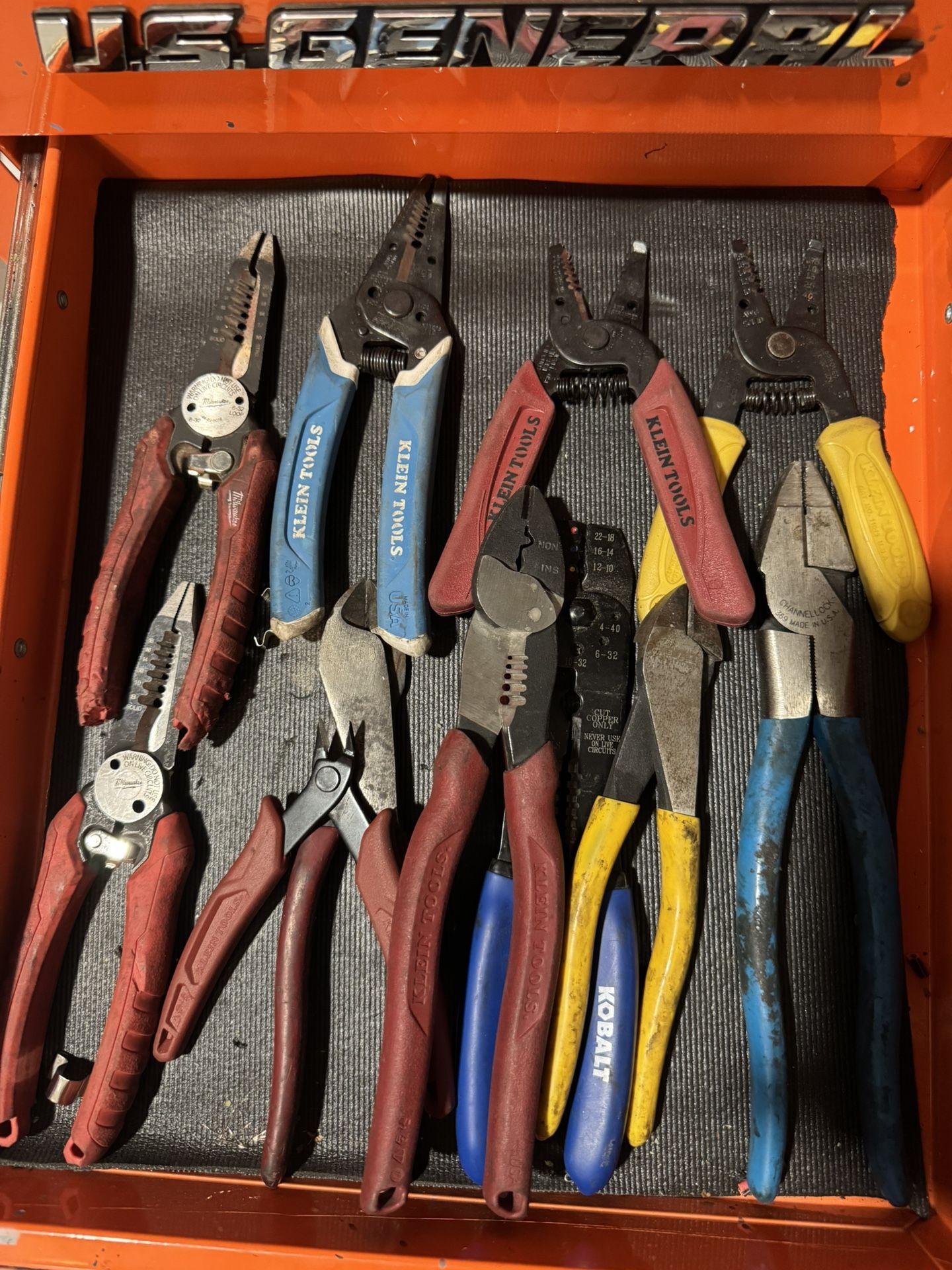 Pliers