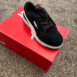 Womens Steel Toe Shoe  size 5