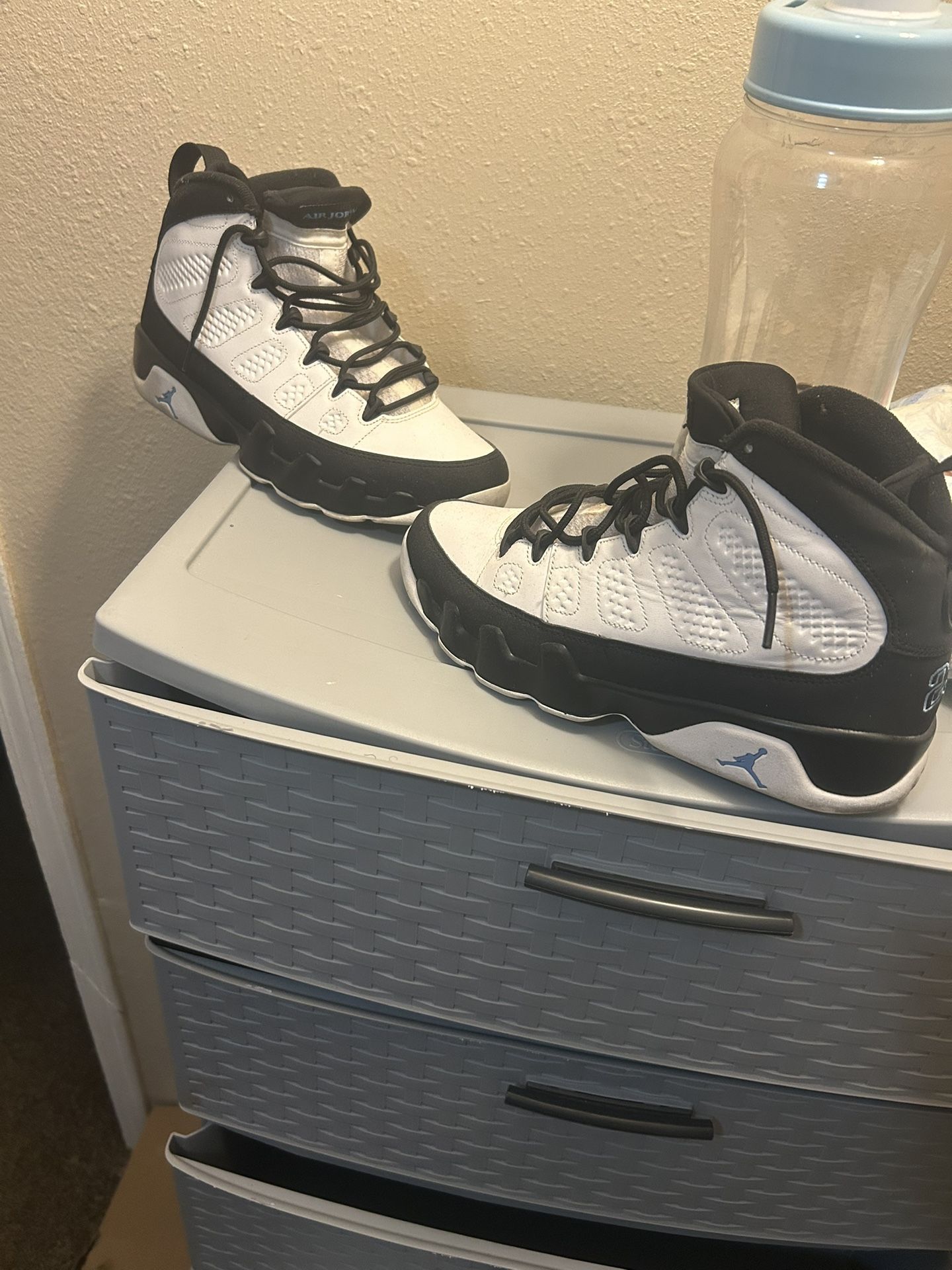 Retro 9 Size 8
