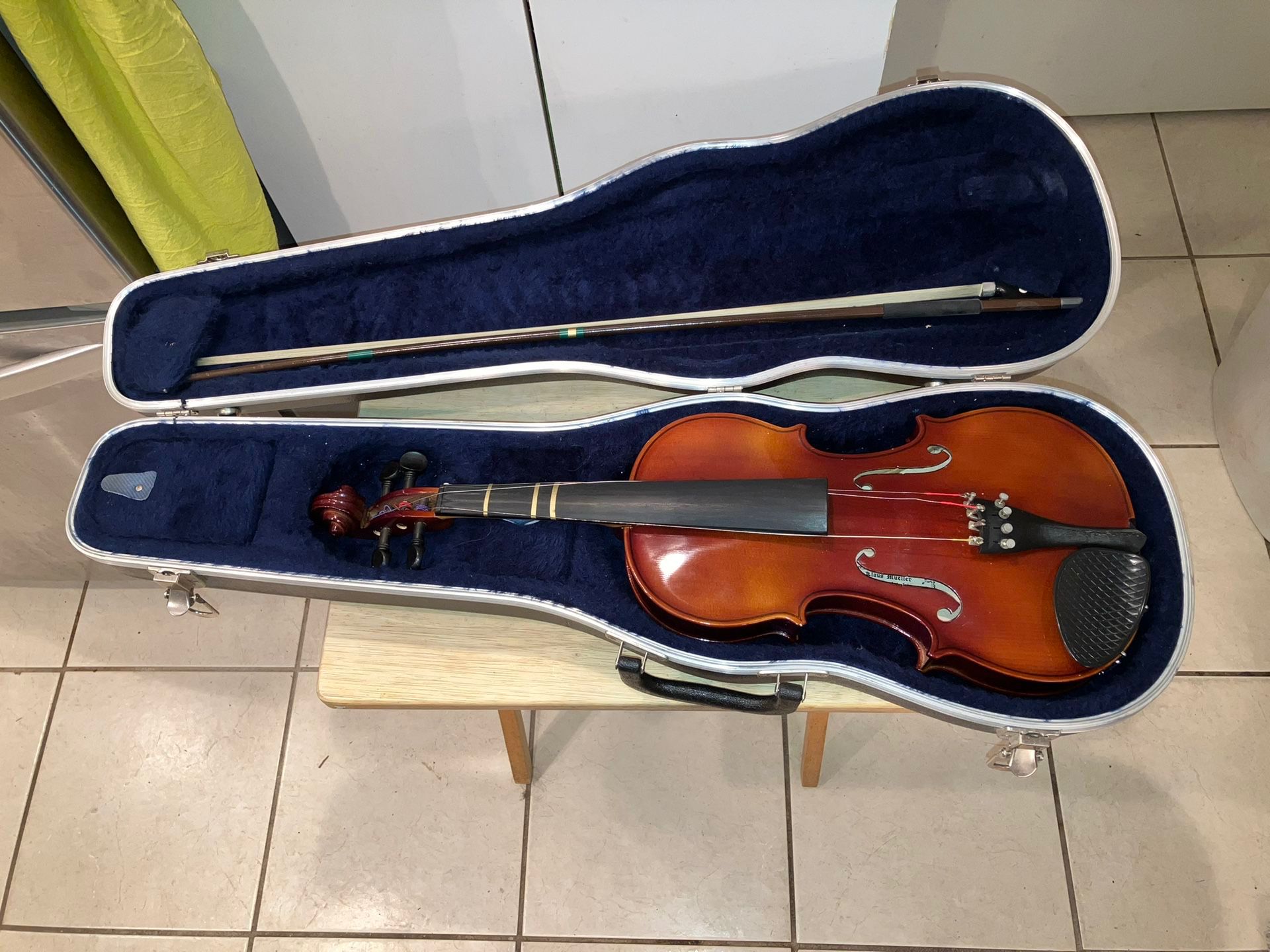 Klaus Mueller Violin 1995 Model 320F Serial 2101 W Case