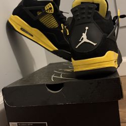 Jordan 4 Yellow Thunder 