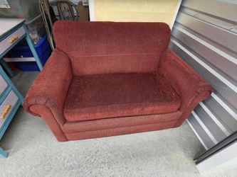 Lovseat Hide a bed Couch (FREE)