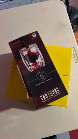 Wine glasses and wine aerator